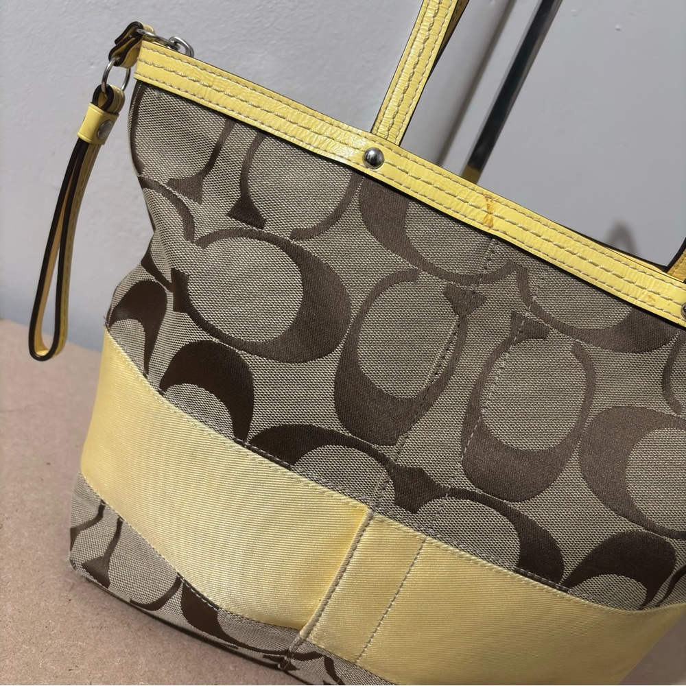Coach Shoulder Shoulder Tote Purse Yellow Stripe Brown C Canvas Leather Trim - Picture 6 of 15